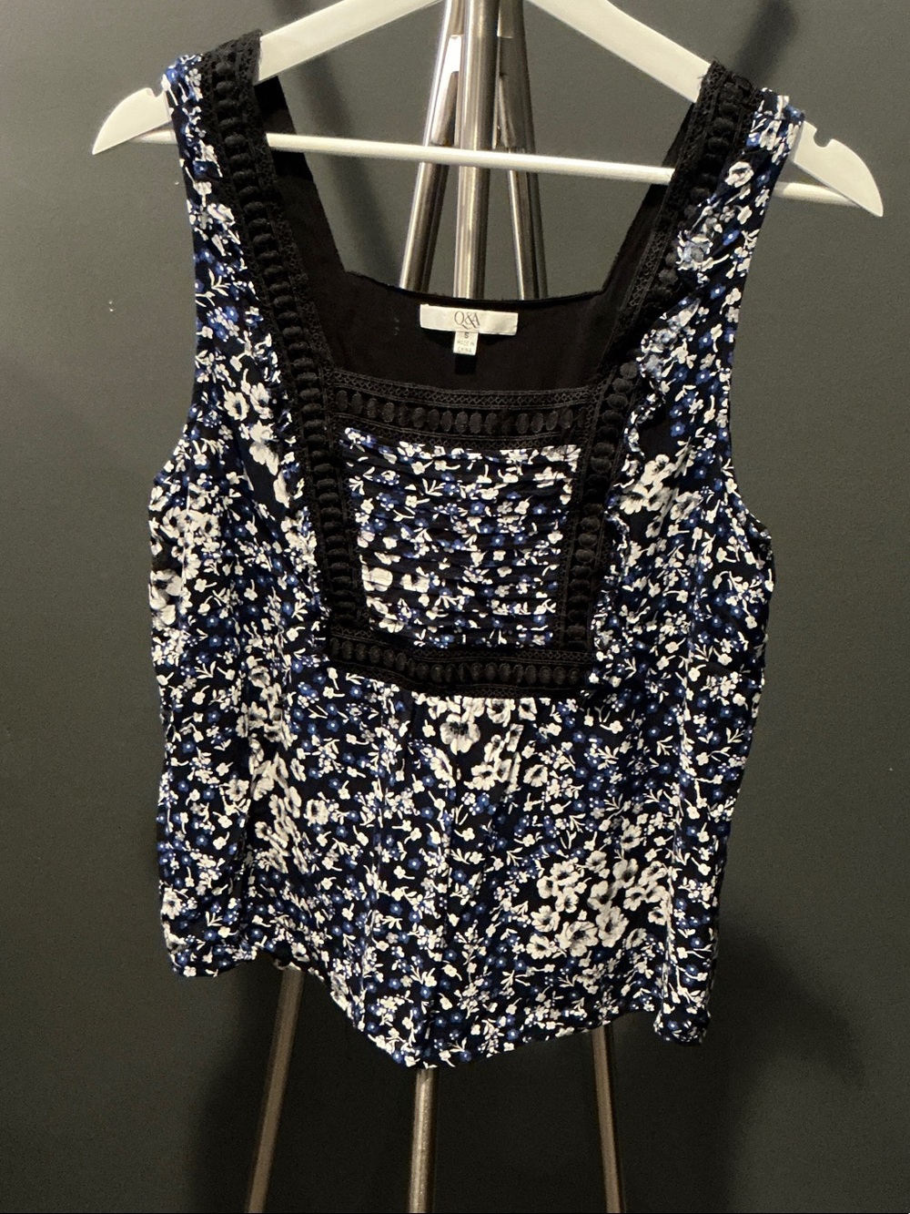 Floral Tank Top - Black & Blue